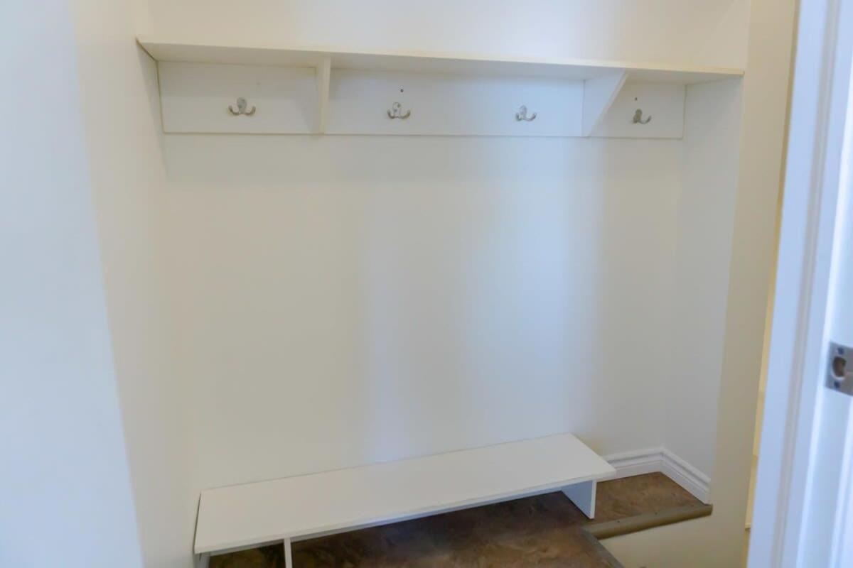 Amazing Location In Saint John 2 Bedroom Modern Parking New מראה חיצוני תמונה