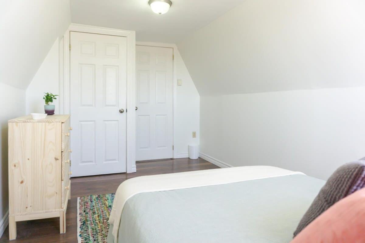 Amazing Location In Saint John 2 Bedroom Modern Parking New מראה חיצוני תמונה