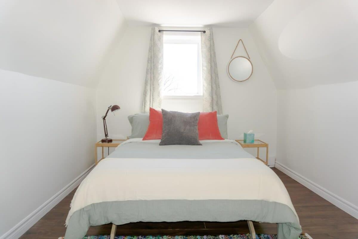 Amazing Location In Saint John 2 Bedroom Modern Parking New מראה חיצוני תמונה